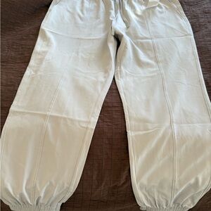 Mono B Soft Gray joggers